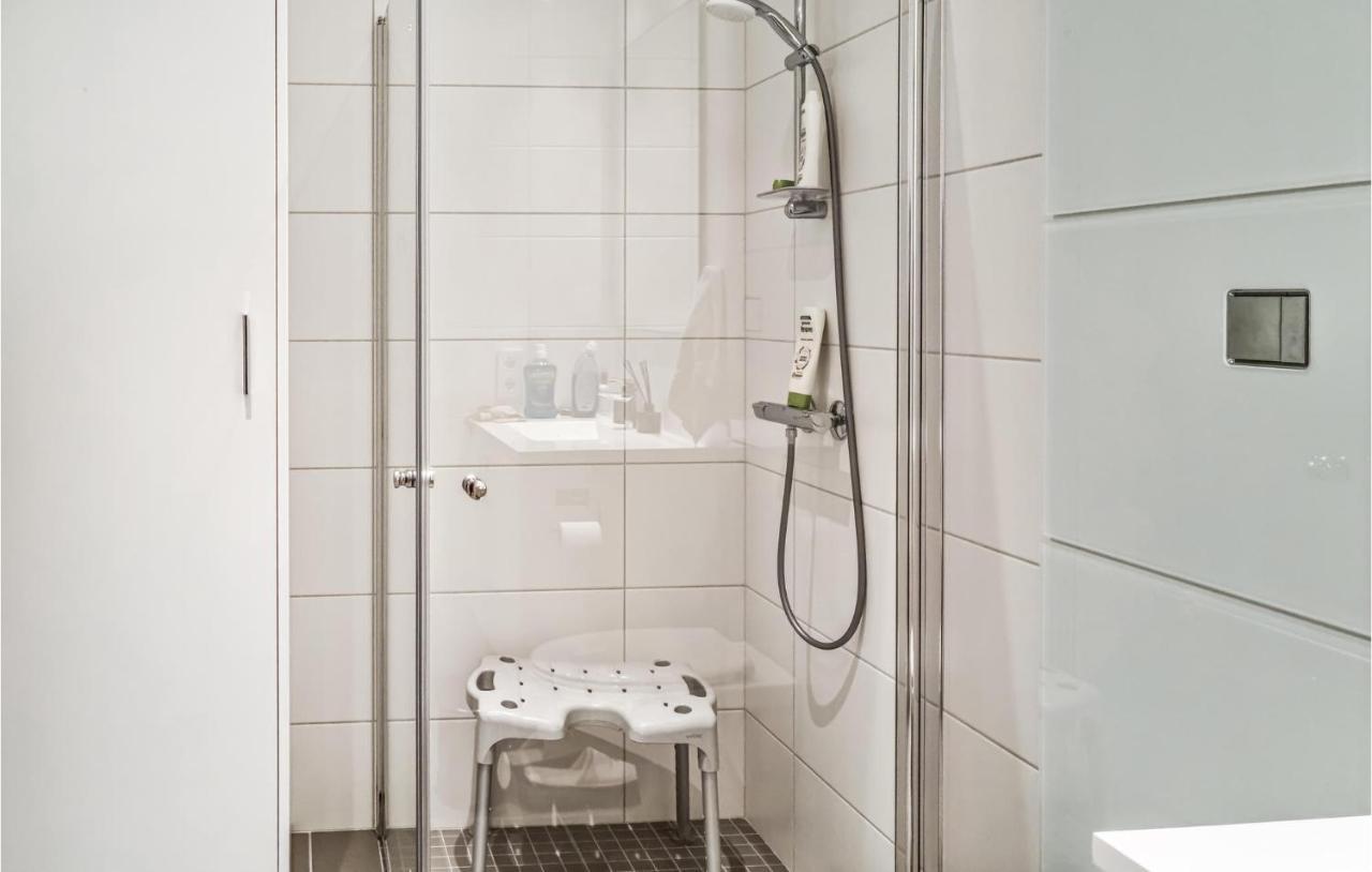 Awesome Apartment In Kristiansand With Wifi Extérieur photo